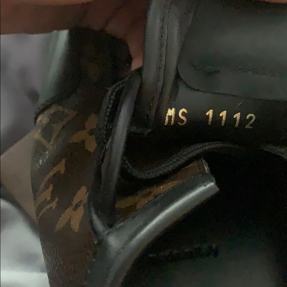 Men’s Louis Vuitton shoes - Picture 6 of 6